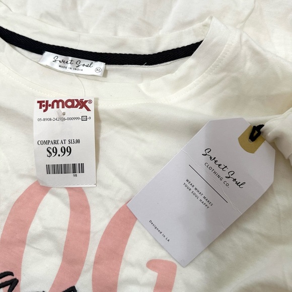 NWT dog mama t-shirt | Size XL - Picture 2 of 2